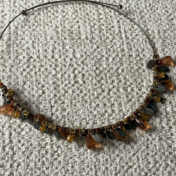 Elegant Multi-Color Beaded Necklace - Picture 3 of 3
